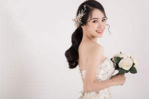 Trang điểm cô dâu ngày cưới, hỏi